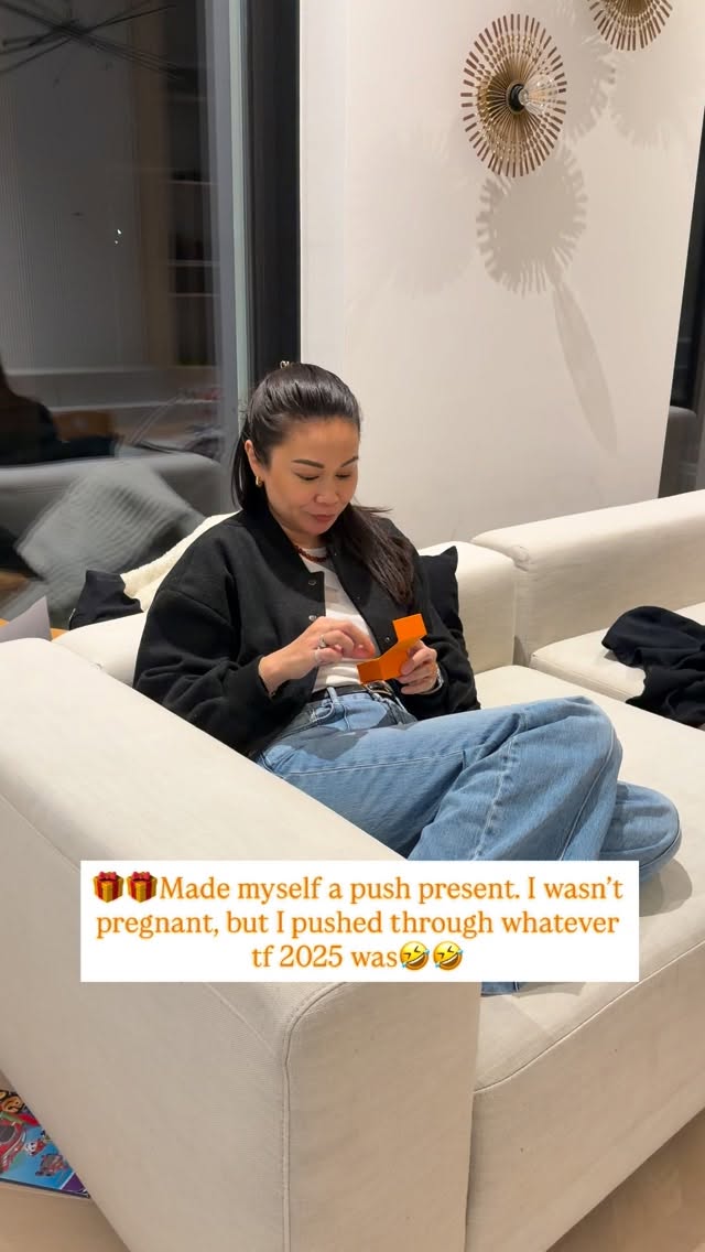 🤣All jokes aside: 2025 was an amazing year, made the best decisions, met so many wonderful people during the workshops, and I can only be grateful for all the support from you guys 🧡 Wishing you all a great NYE tomorrow 🎇2026… let’s goooo💪🏻 #amsterdam #grateful #ateliermay #workshops #2026
(reel inspired by @mitchbrothers_ )