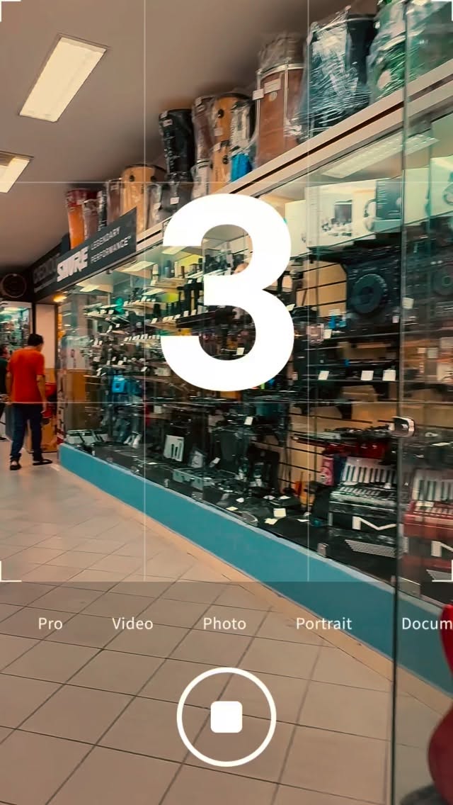 ✨ Obrigado, 2025! Bem-vindo, 2026! ✨
O ano de 2025 foi marcado por desafios, conquistas e, acima de tudo, muita música. 🎶
A Carioca Instrumentos Musicais agradece imensamente a cada cliente, parceiro e amigo que esteve conosco ao longo desse ano, confiando no nosso trabalho e fazendo parte da nossa história.
Seguimos motivados a evoluir, levar qualidade, paixão pela música e os melhores instrumentos para todos vocês.
Que 2026 venha com novas oportunidades, grandes realizações, saúde, prosperidade e muita música boa!
Contem sempre com a gente. 💙🎸🥁
Feliz 2026!
— Carioca Instrumentos Musicais