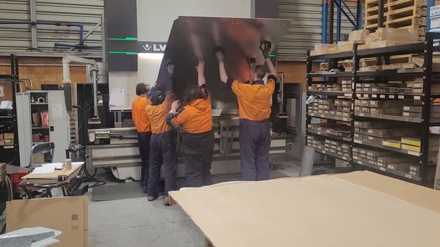 Big jobs? Bring ’em on. This one was so large it needed five sets of hands on the CNC folder. When scale ramps up, so do we — delivering accuracy, safety, and solid results every time.
#cncfolding #engineeringnz #pressbrake #lasernz #nzlasercutting