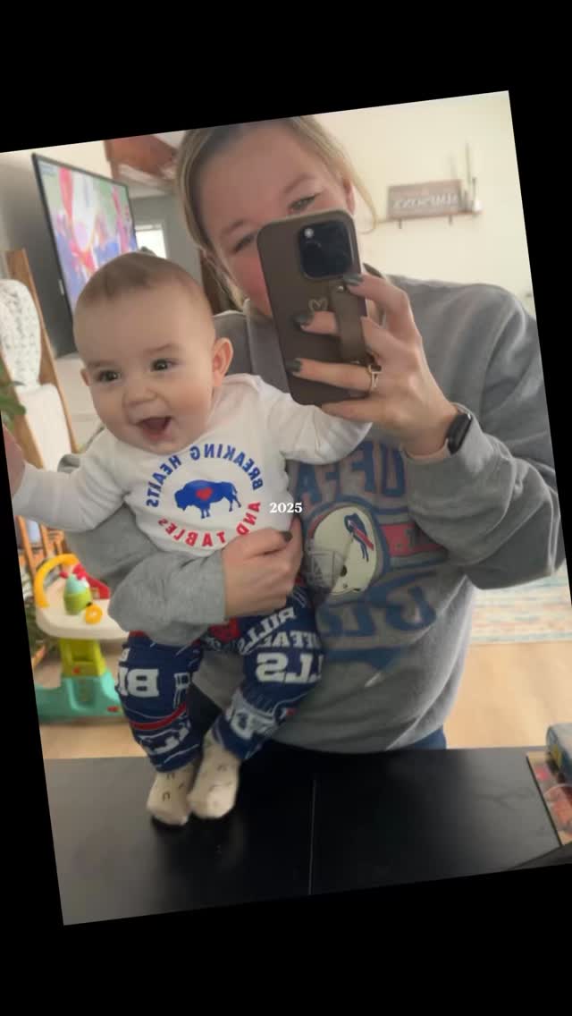 2025 🤎 A year of growth not only for myself but for my business and for my baby 🥹
Excited to ring in the new year with some new goals 🥳🥳