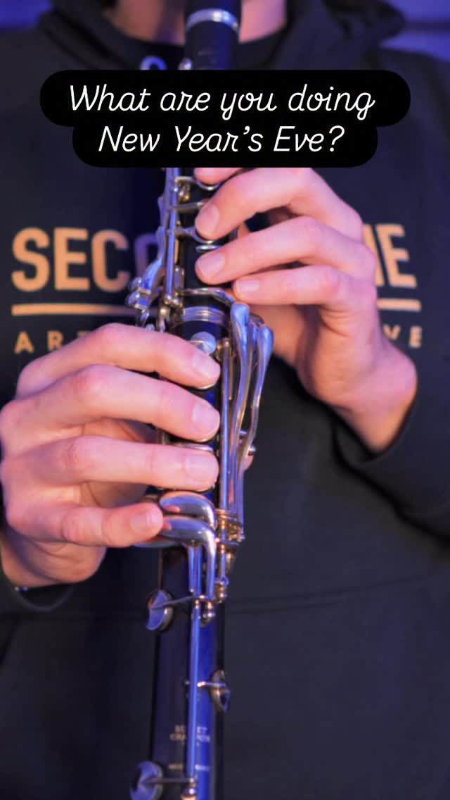 What are you doing New Year’s Eve? Happy new years!
⭐️Join my Improvisation 101 Course⭐️
www.jazzclarinetacademy.com
#clarinet #saxophone #music #band #jazz @buffetcrampon @legerereeds @silversteinworks