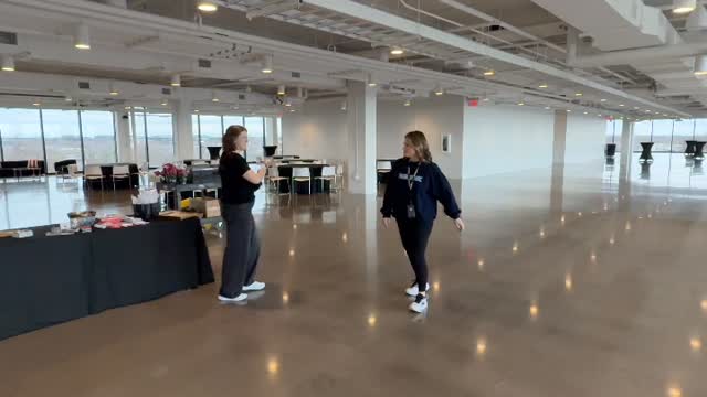 20k+ steps without ever leaving the venue 🏃🏼♀️🏃🏼♀️
You can’t beat the views from the 6th floor event space at @ledgerbentonville