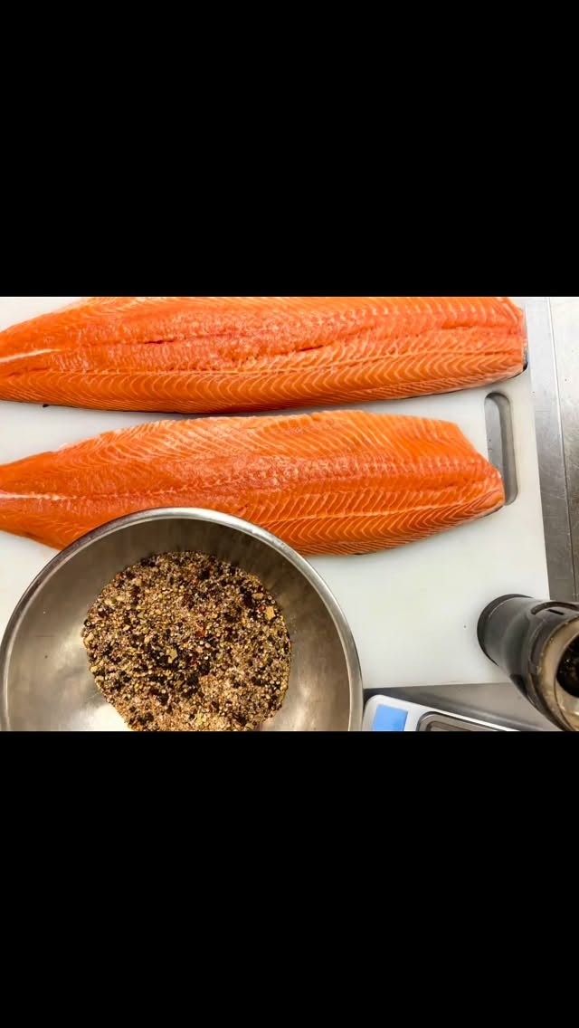 ✨Pastrami-cured.
✨Cold-smoked.
✨Biscuit-bound.
Pastrami Lox Biscuit
making its debut
@btweensandwichco
Sunday, Jan 4
Rice Village Farmers Market
9am–1pm
First market of the new year!!!
Come early.
#biscuitlegacy