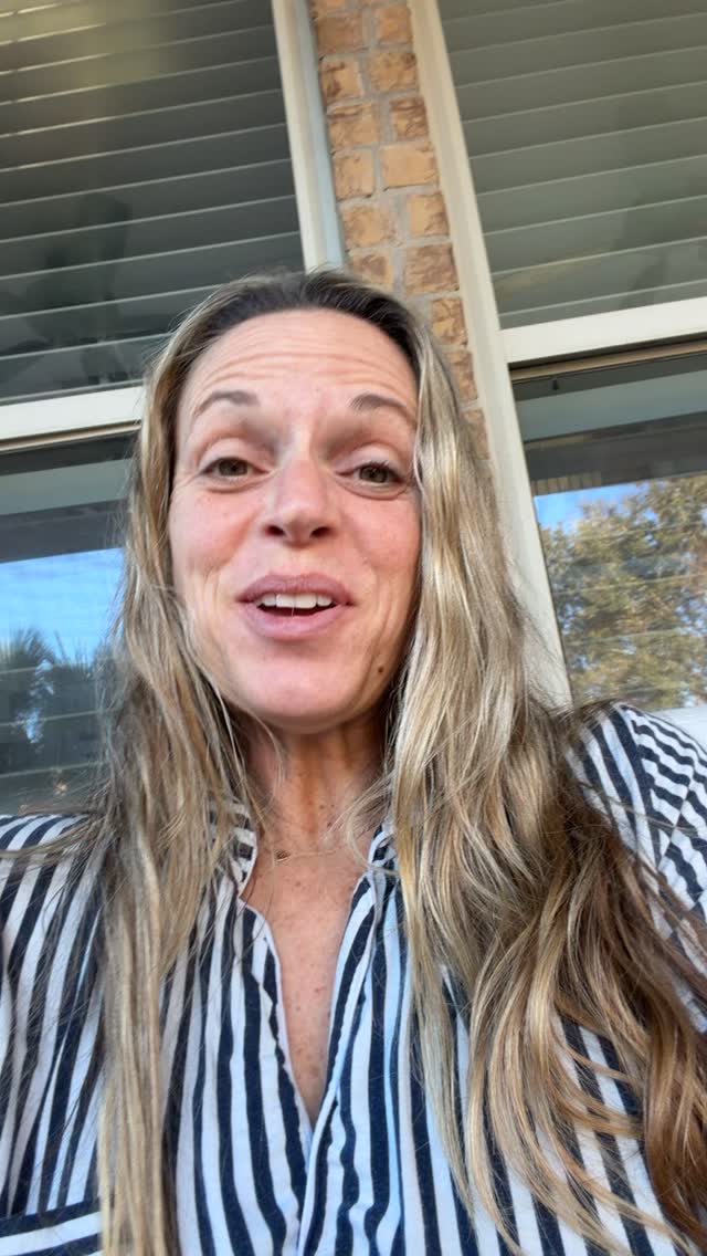 I found myself getting dragged down by someone else’s negativity. And if that’s ever happened to you (which I guarantee it has!) listen to this.
Be the light. Find the positive.
Pessimism and negativity are SO much easier for us to access that sometimes it just feels too hard to be optimistic or positive… but I promise that it’s worth it. Every time. 😘😘😘
#findthepositiveeveryday #findthepositive