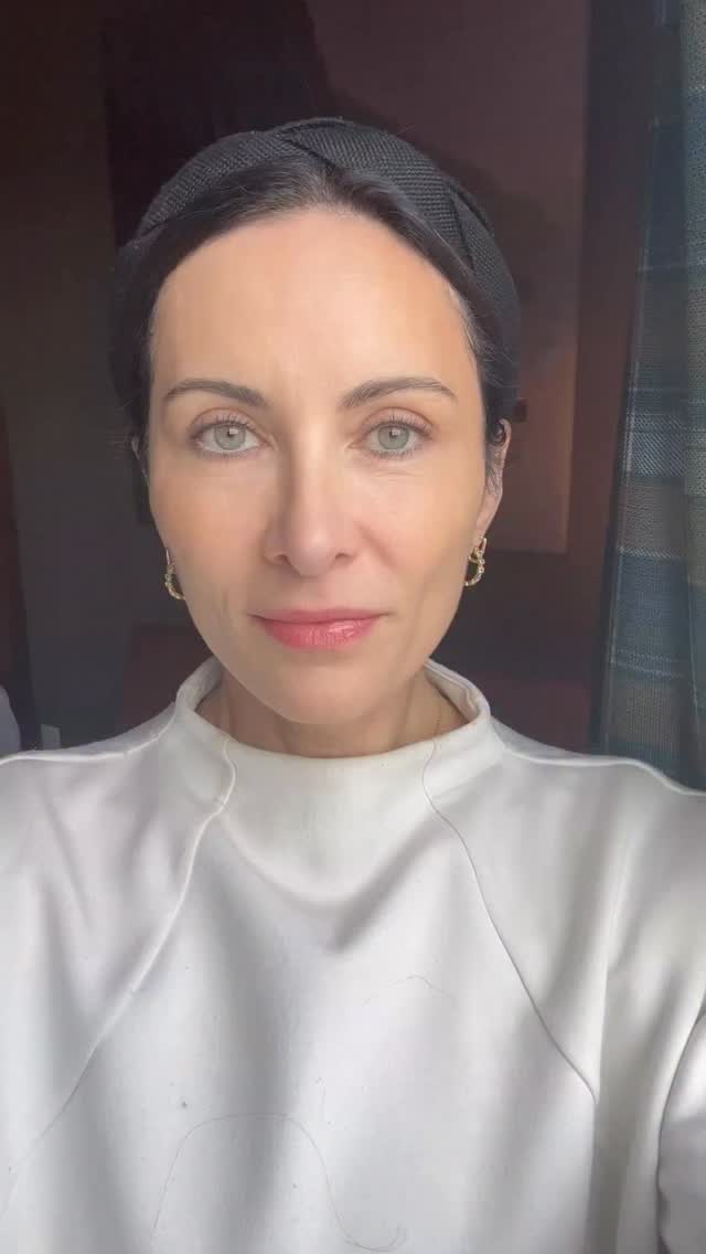 A little 2025 recap from the US Department of Revisionist History
🫡 🇺🇸
#comedy #satire #trump #america #2026