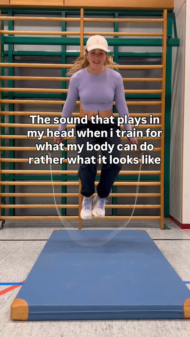 Jump Rope 🫶🏽 Fall in love with your body. Your life. Your being. 💜
Using my long-handled 4mm PVC ROPE FOR HOPE 🌍🫶🏽 #bethechange @ropesforafrica
#skipping #jumprope #lifestyle #ropeforhope