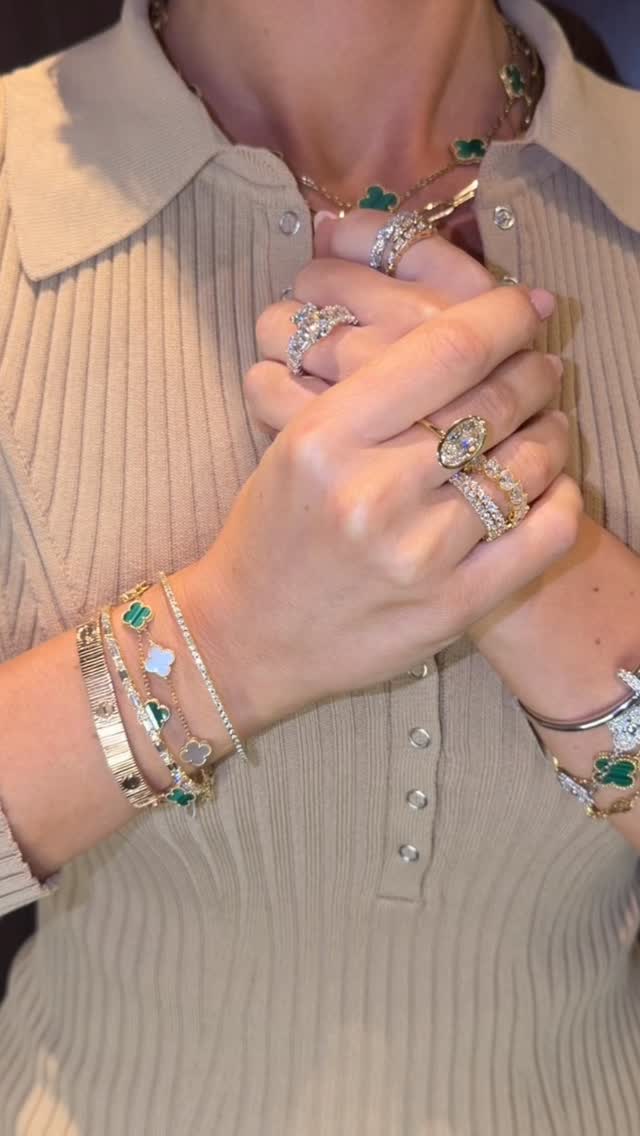 You deserve to sparkle, and diamond jewellery is a timeless way to do so. Say “I’ve got this” and “ I am worth it”. For many, diamonds speak louder than words.
#verlovingsring #engagementring #antwerpshopping #solitaireantwerp #diamantring