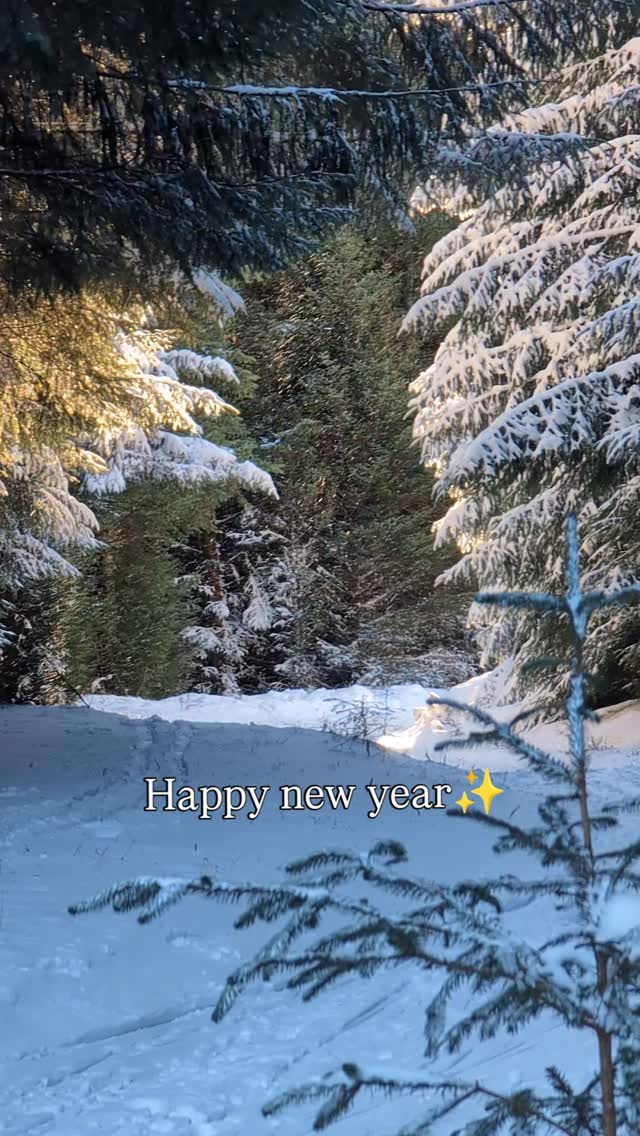Happy new year.✨
I hope 2026 brings you:
💪🏻 Strength, health and happiness
🩷 New experiences, fun and silliness
🏔️ With a sprinkling of adventure and pushing out of your comfort zone.
🪩 And some dancing (more coordinated than mine hopefully 😂)
2025 has been a rollercoaster 🎢 but what a ride it's been, thank you to everyone who played a part in that.🫶🏻
#happynewyear