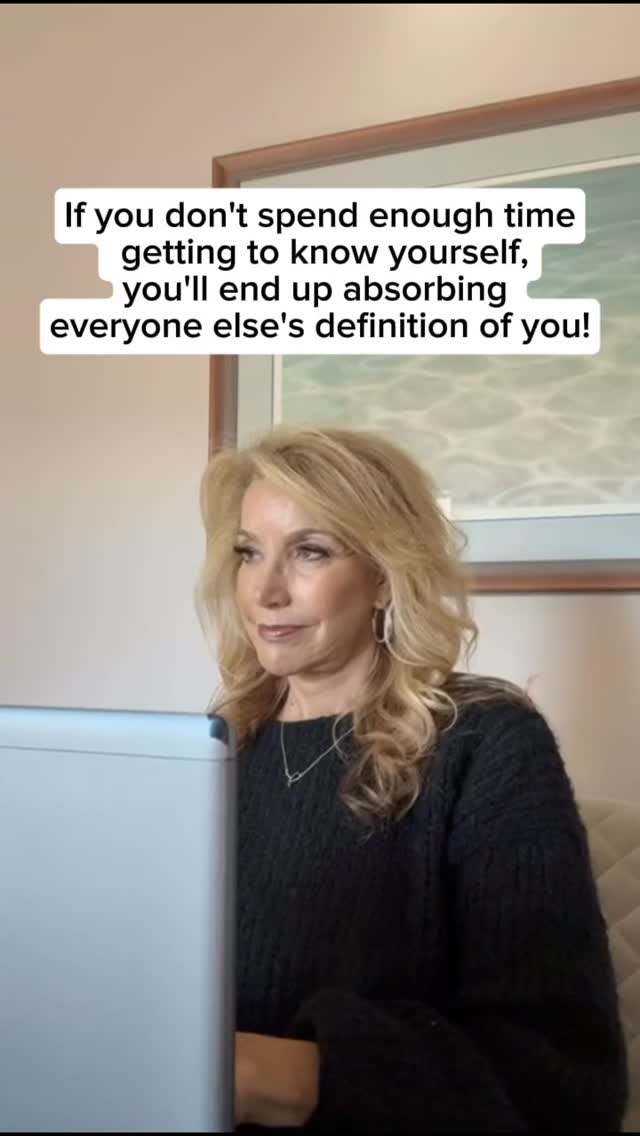 Not knowing yourself is how you end up living someone else's life !!
#mindsetmatters #personalgrowth #transformyourlife #growthmindset #innerstrength