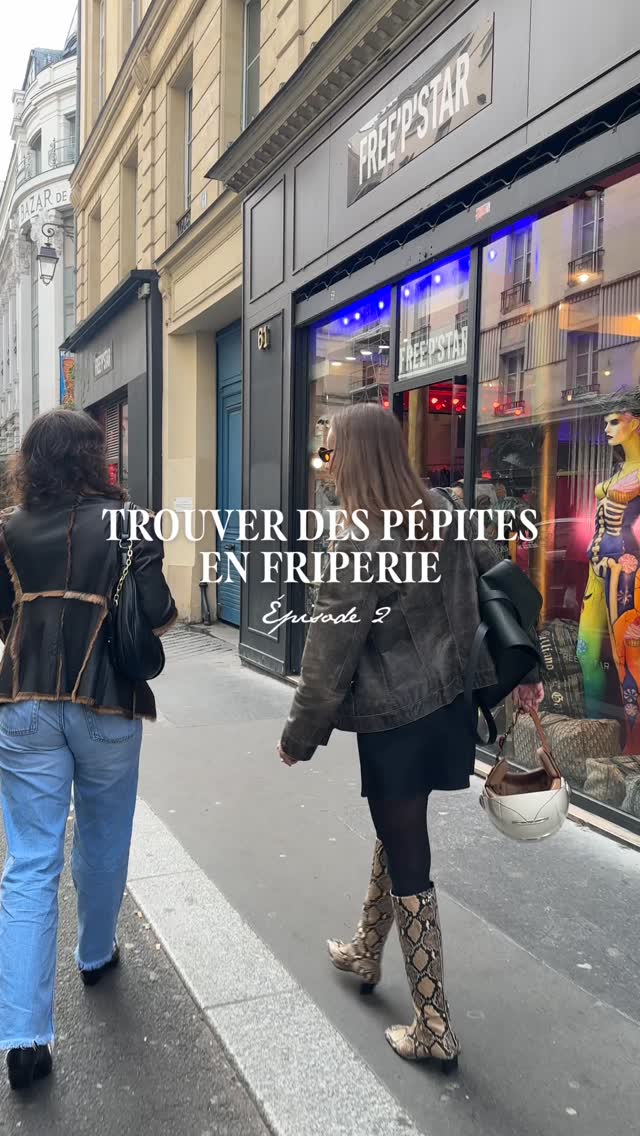 Comment différencier vraie et fausse fourrure ?
On vous donne notre astuce préférée pour chiner de la (fausse) fourrure en friperie et éviter de se tromper !
✨ Et si vous détestez passer des heures à essayer de dénicher LA pépite, on a chiné pour vous d’incroyables manteaux en vraie et fausse fourrure vintage, très tendances cette saison.
Rendez-vous en boutique pour découvrir notre sélection.
friperie paris thrift shop parisian vintage shop parisian vintage store boutique vintage paris boutique seconde main paris manteaux en fourrure fausse fourrure