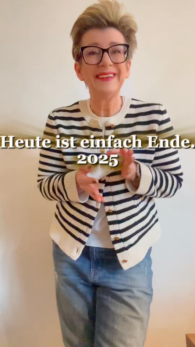 Heute ist einfach Ende.
Danke, 2025 - für all die Begegnungen, Gespräche, das Vertrauen und für jede einzelne Kundin, jeden einzelnen Kunden, die mich in diesem Jahr begleitet haben.
Ich freue mich auf alles, was im nächsten Jahr
entsteht - auf neue Ideen, neue Begegnungen
und auf gemeinsame Momente bei Events und im Alltag.
Hinter den Kulissen wächst bereits viel Neues.
2026 wird ein spannendes Jahr.
Seid gespannt.
#jahresende #danke #ausklang #neuesjahr #weitergehen