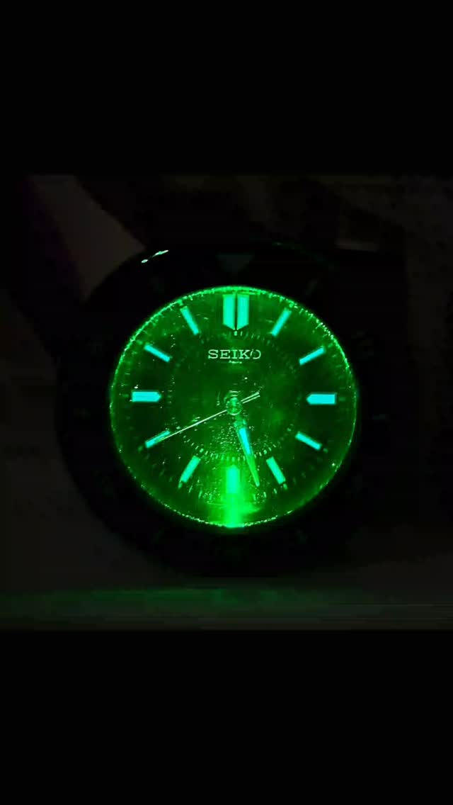 Overall pick on Amazon USA 🇺🇲
▪️Seiko Mai Bedroom Alarm Clock 👉 https://amzn.to/3YZFG5C
▪️Su Amazon Italia (solo 3 disponibili) 👉 https://amzn.to/3YnmONY
#seikoclock #seikoalarm #seikoamazon #seiko #seikowatch