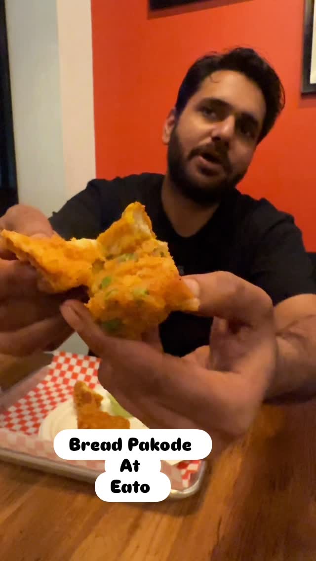 Best crispy crunchy Bread - Pakode @eato.ca
#halalfood
#breadpakoda #scarboroughfood #openlate #delhistreetfood