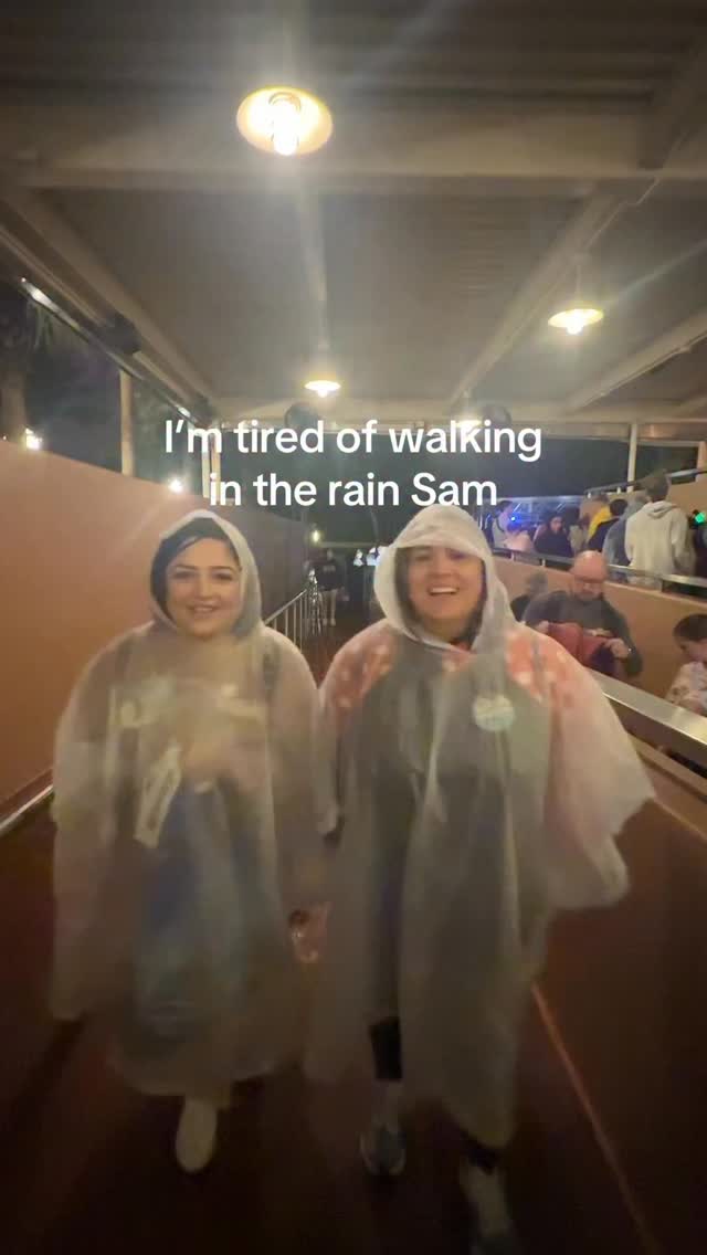 when it starts raining on ur bday @ Disney & we all lowkey drenched, but it’s your 21st and your commited to a good time
#21stbday #imtiredofthisgrandpa #hollywoodstudios #disney #viral