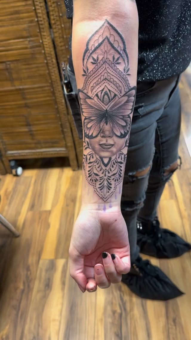 Cool piece on a long time client @anapatrice27 always a pleasure. Full sleeve in progress so stay tunedโ ๐ #genevany #btkink #billythekidmeyers #tattooartistinny #tattooartistinny