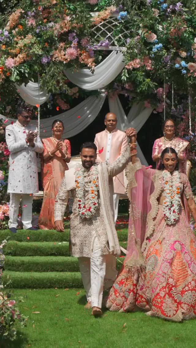 Sachita & Akash | Hindu Wedding
Honestly didn’t feel like the UK at all. Akash came in with dhol players and the vibe was set straight away. The ceremony was outdoors, the weather was unreal, and at one point it genuinely felt like we were in Italy. Watching this back now while it’s freezing makes it even crazier. Such a good day, amazing energy and so many nice moments.
Suppliers:
Videographer: @andreiweddings
Photographer: @rajpassyphotography
Planner: @hushevents
Venue: @fairmontwp
Content Creator: @momentsbysej
Music: @shivgopal
Priest: @kamalpandey1
Mua: @meeramua @shrena.kara
Flowers: @theflowershack_uk
Dj: @ritzy_music
Catering: @madhusofficial
Decor: @jayandievents
#weddingvideographer #asianweddingvideo #andreiweddings