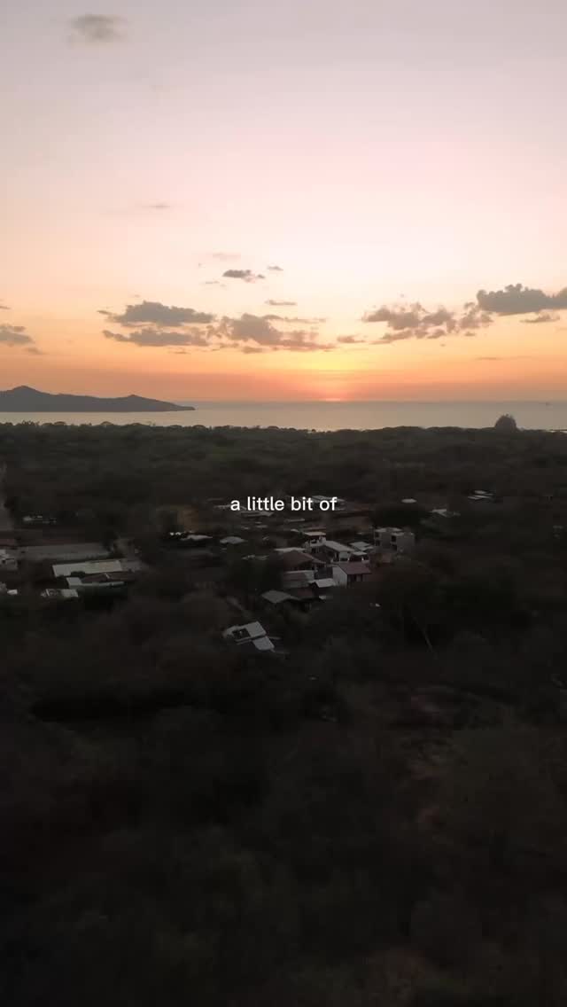 “New year, new air to breathe.
Sun-soaked mornings, warm ocean breezes, and the kind of beauty only Costa Rica can offer.
This is how the year begins.” #guanacastevacationrentals #tamarindovacationrentals #luxuryvacationrentals #newyear #costarica