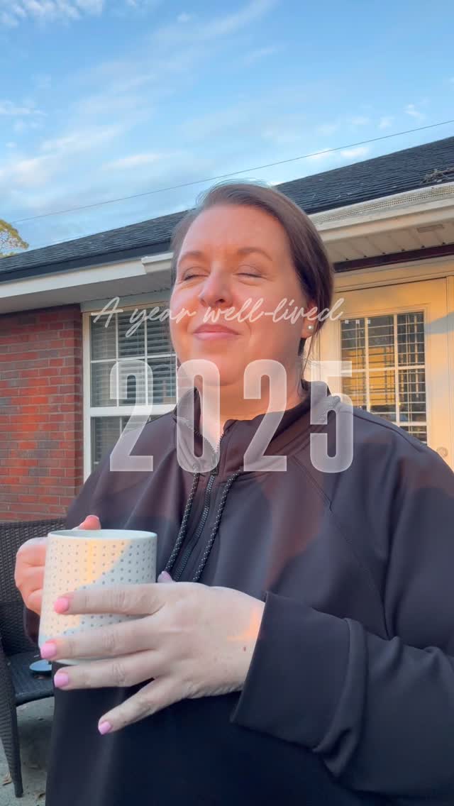 This year was made of a million little moments…
quiet ones, loud ones, joyful ones, even a few sad ones.
Laughter that lingered, meals shared over full tables and full hearts, time spent with my people.
Growth I didn’t always see coming, but definitely needed.
Some doors closed and others opened, and never once did I walk alone. That’s the beauty of trusting Him.
I’m so thankful for a God who was faithful in every season.
2025 was incredibly full, unbelievably beautiful, and deeply lived.
Here’s to living in growth, grace, and abundance even more fully in 2026.🤍