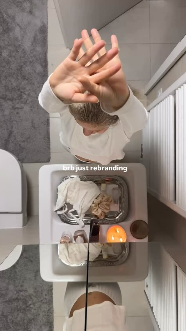 Day 2 if our reset challenge 💅🏻 we’re rebranding in 2026 #literallyjustgirls #softgirlera #wellnessgirls #rebranding #feminineenergy