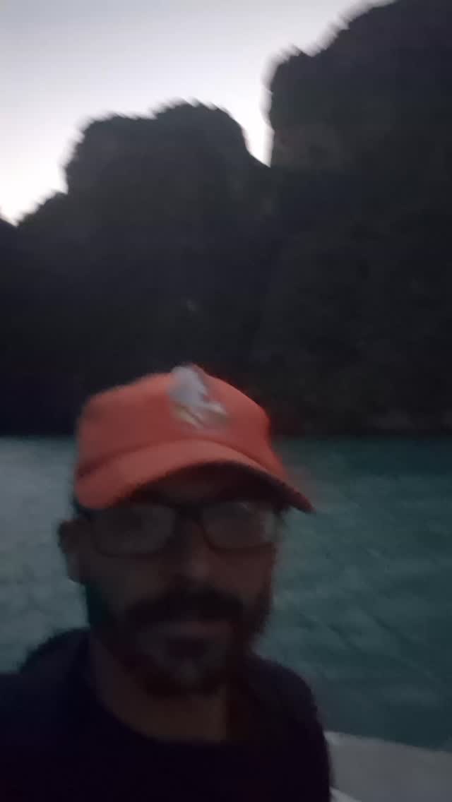 Alone in Phileh lagoon #thailand #krabiisland #phiphiisland