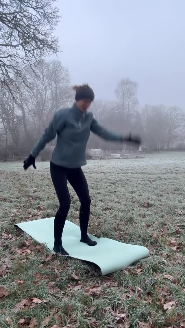 A grounding and meditative outdoor yoga session this morning in the frozen paddock🧘♀️ lots of movement in this session to keep the heat in the body(this has been sped up😂) and obviously wearing the correct clothing so that my muscles didn’t get cold 🥶
I didn’t have a plan, just went with what felt good and what my body needs. I still can’t weight bare on my left arm so had to be careful on that and I still have some nerve damage at the top of both legs so single let balances feel a little tricky but super important to do…
This session was not just about the physical but to help me meditate, the cold helps you focus on the movement and breath and removes the complicated thought processes in your mind.
Everyday I’m moving forwards with my recovery ❤️🩹
#newforestnationalpark #outdoorfitness #womensfitness #horseridingaccident #gymshark66challenge @gymshark @gymsharkwomen