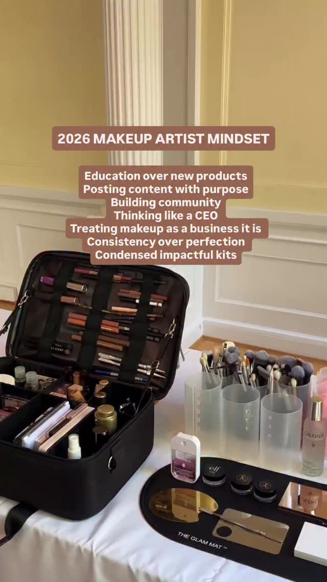 2026 is all about moving with intention 💫
Big on treating makeup as a business (because it is), not getting distracted by what others are doing, being confident in our skills, education, and elevating client experience. Who’s with me?