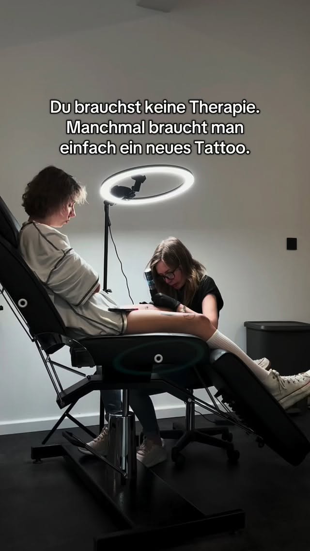 Besser als Therapie ✨
#tattooberlin #finelinetattoo #fineline #tattoostudioberlin #minitattoo