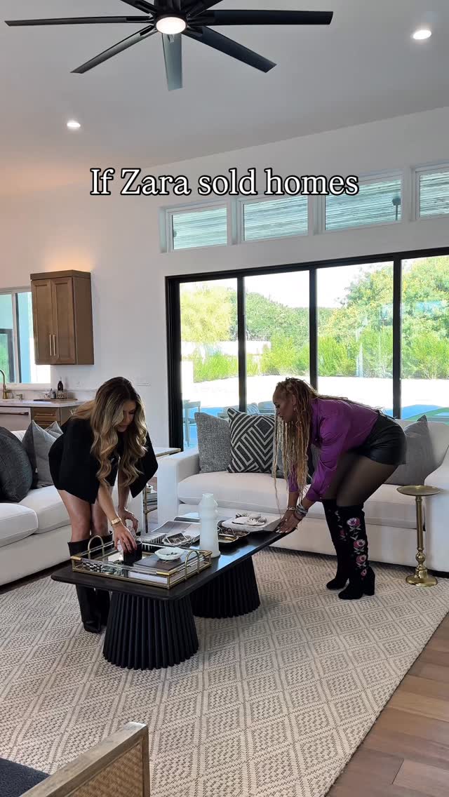 Who says you can’t serve looks while also being a realtor and loan officer? 😏