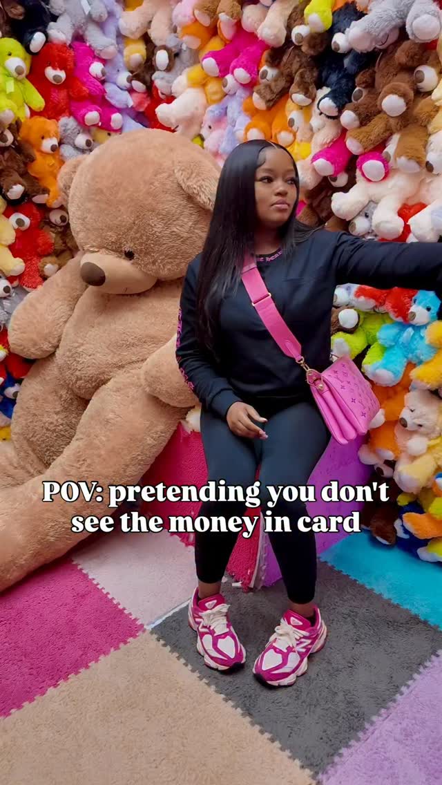 Such a sweet card 🎁 💕
#richgirlsmuseum #reels #reelsvideo #explorepage #birthday