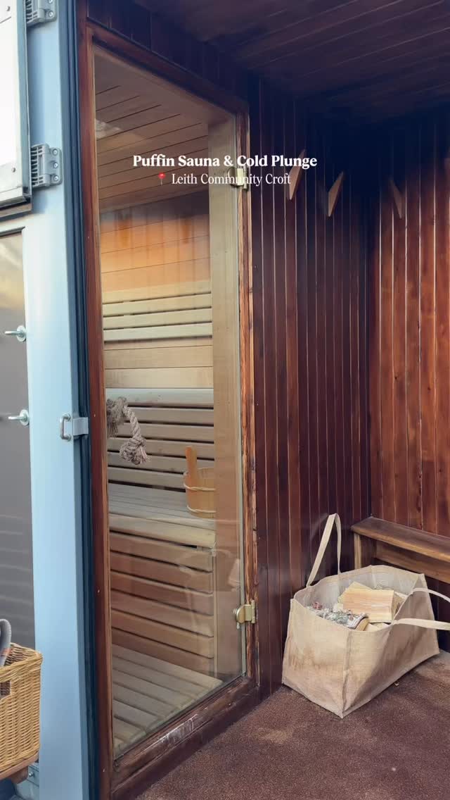 Your sign to book the newly opened @puffinsauna and cold plunge!!💧☀️
Couldn’t have asked for a more gorgeous morning to try it out - nestled in the Leith Links Community Croft garden, it was the perfect winter activity 🌅🧊
And even better, GG members get 10% off community sessions (head to our website - girlgrads.com for full T&Cs) 🩷
*Invite | Part of GG membership