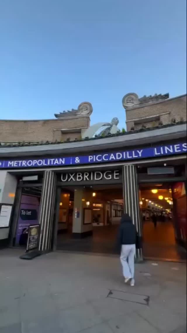 The holiday season is now over but no excuse to not getting your hair done!! Come and see us or call to book and Appointment 😊