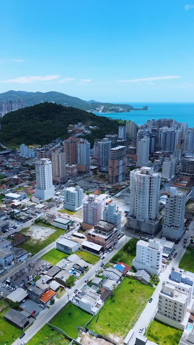 O Andover avança com consistência.
A concretagem marca mais uma etapa importante e o projeto começa a ganhar nova dimensão! Cada fase executada reforça a técnica, o controle e a solidez que definem o padrão Top4/Fascon.
Dê o play e acompanhe de perto mais um avanço de uma obra que evolui com precisão, dia após dia.