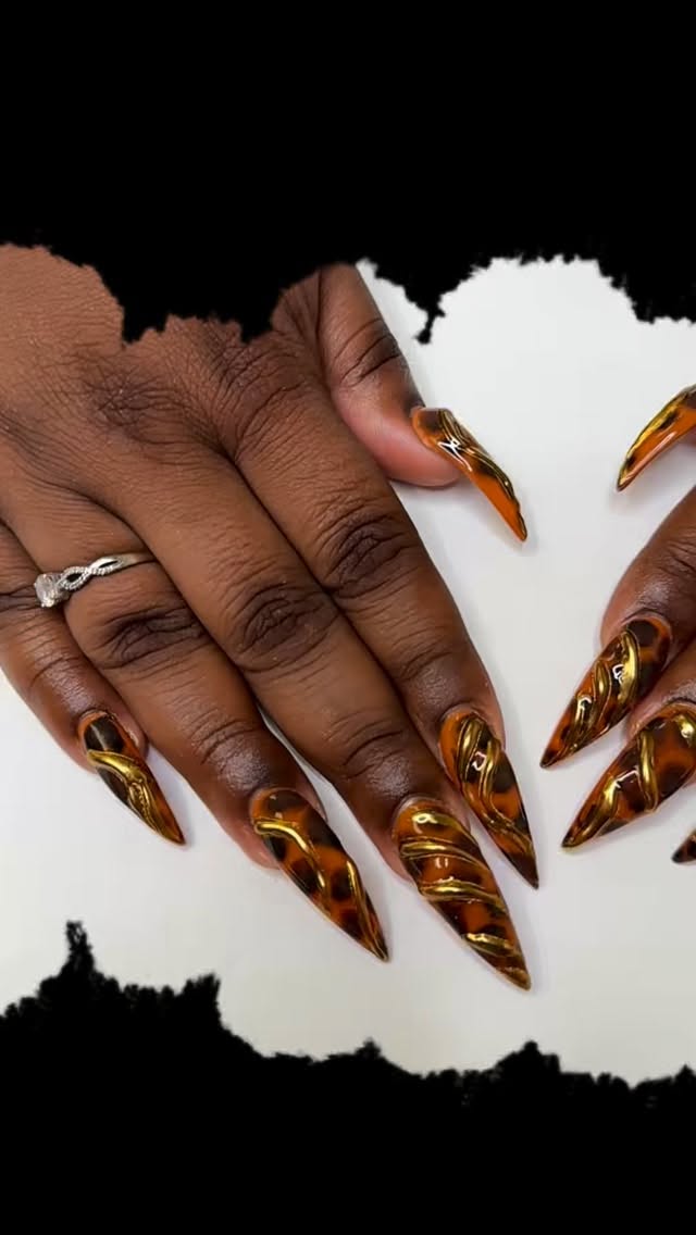 Quiet grind, booked schedule 4 clients down today 💅