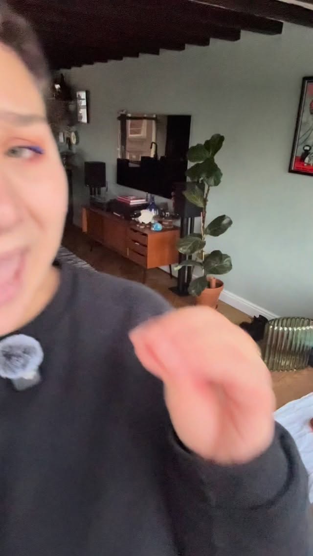 3 weird places to get married in the USA!
I’m getting married soon in the Netherlands… maybe I can hire a fake Dutch Elvis?
#marriage #wedding #americanabroad #funny