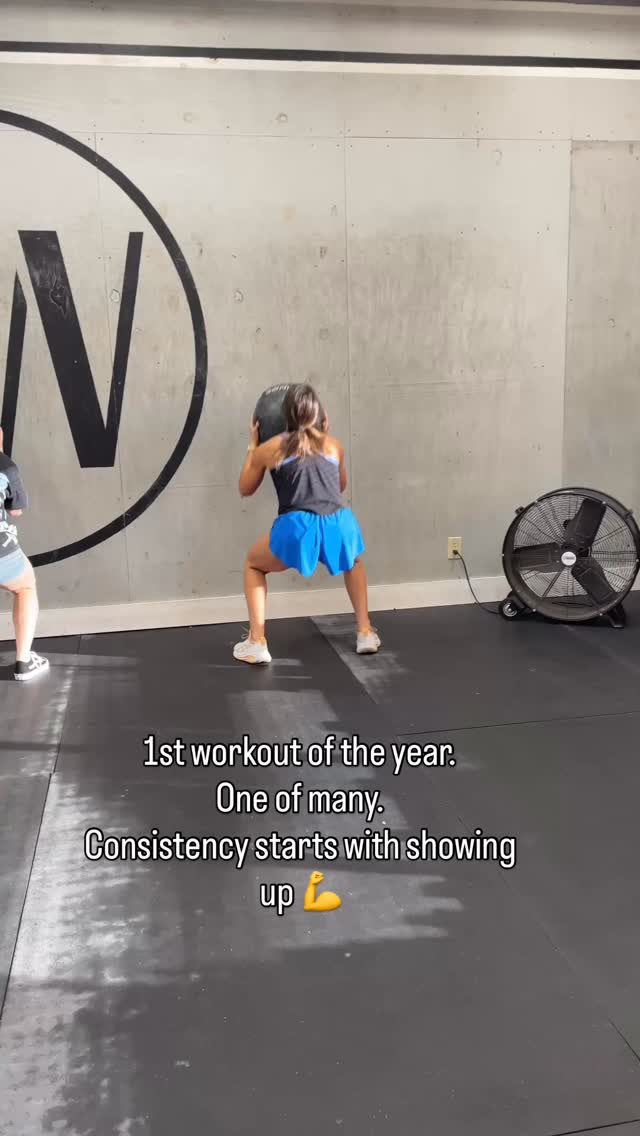 1st workout of the year âïž
One of many to come.
Goals donât require perfectionâjust consistency.
Show up. Bring a friend. Weâve got the rest. #CrossFitLife
#CrossFitCommunity
#FunctionalFitness
#FitnessForAll
#CommunityStrong