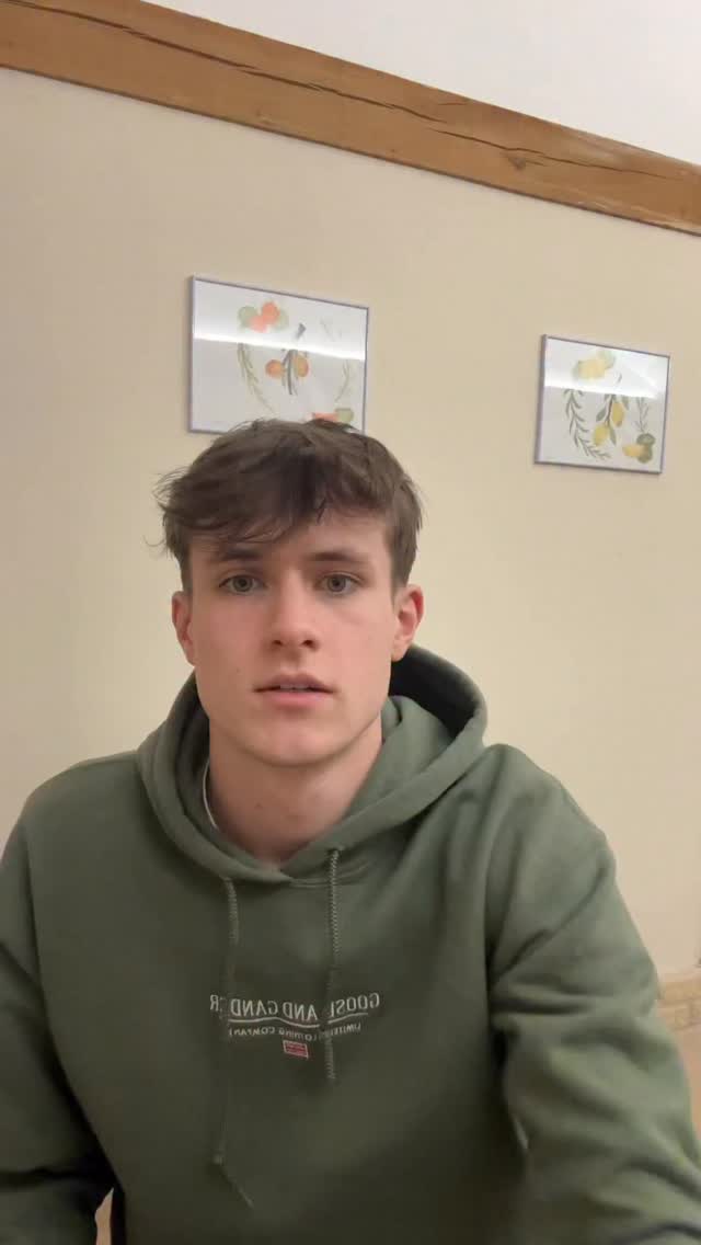 Please take this post with a pinch of salt, just trying to spark some debate over here 😂
.
.
.
#uni #jeweller #selftaught