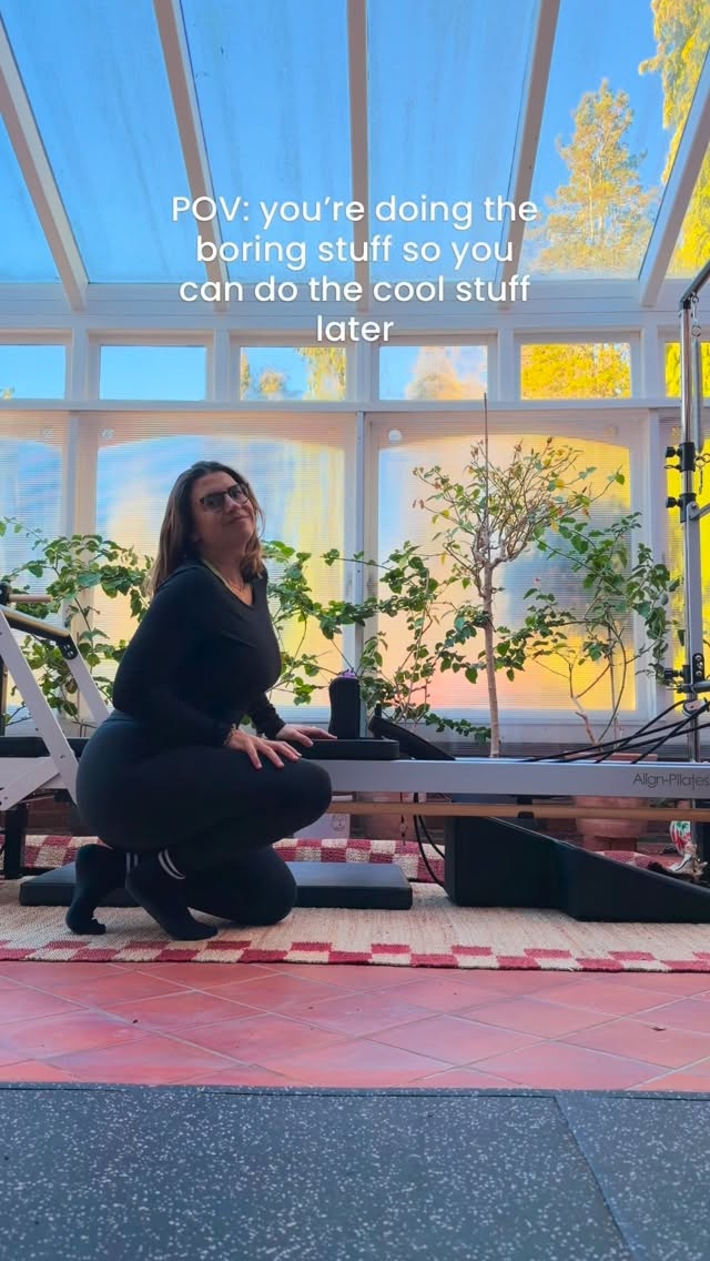 Pilates foundations on rinse and repeat 🧘🏽♀️
Slowly building up strength 7 weeks postpartum, got a long way to go but feels good to be back! 💪🏽✨
#postpartum #postnatalpilates #postnatalrecovery