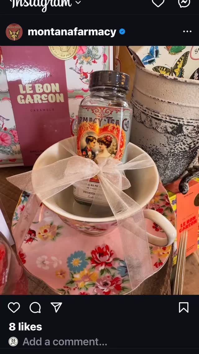 What a wonderful year it’s been! Thank you all for supporting us in 2025! We’re so very grateful to you all and wish you a very prosperous 2026!🥳😍🤗 #art #handmadejewelry #gallery #newyear #supportsmallbusiness