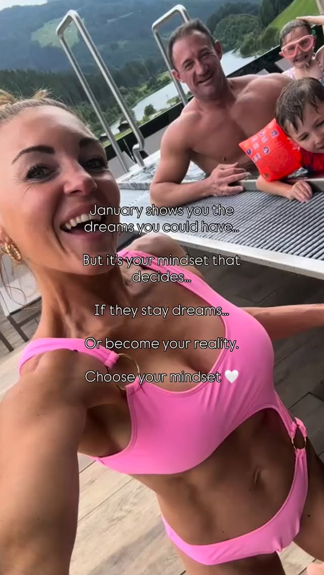 This is your sign ✨
January can feel hopeful…
But nothing changes unless your mindset does.
You don’t need perfection.
You just need to choose yourself - and not give up on becoming the best version of you 💛
If you’re done dreaming and ready to be the you that you deserve — this is your moment 💪✨
Happy 2026 everyone .. i’m SO ready!… let’s do this 🙌!!
#yougotthismama