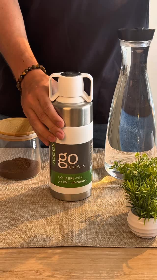Preparar cold brew nunca fue tan fácil.
Con el TODDY Go BREWER obtenés una extracción consistente y perfecta para disfrutar en donde quieras que estés☕️🧊
Encontralos en nuestros showroom de Asunción y CDE o en www.xpecialty.com.py