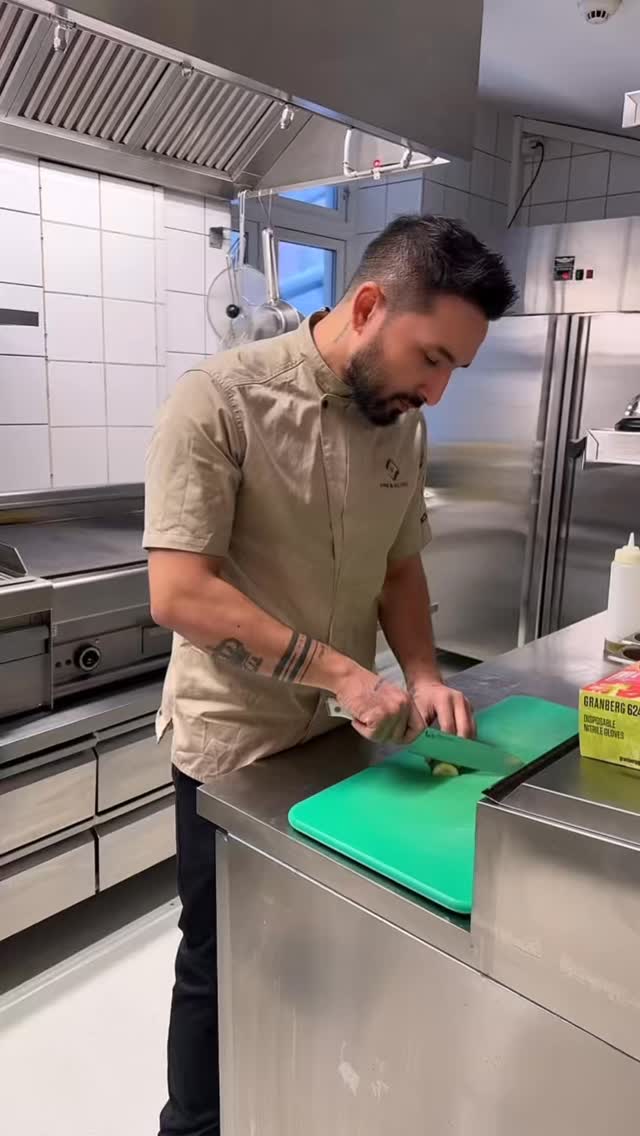 If this doesn’t make you smile, the food will 😂
2026 energy: fun at work, joy on the table.
Waiting for you with good vibes only ✨
Vine & Olives
#VineAndOlives #GoodVibesOnly #LaVillaEnergy #ChefLife #funatwork