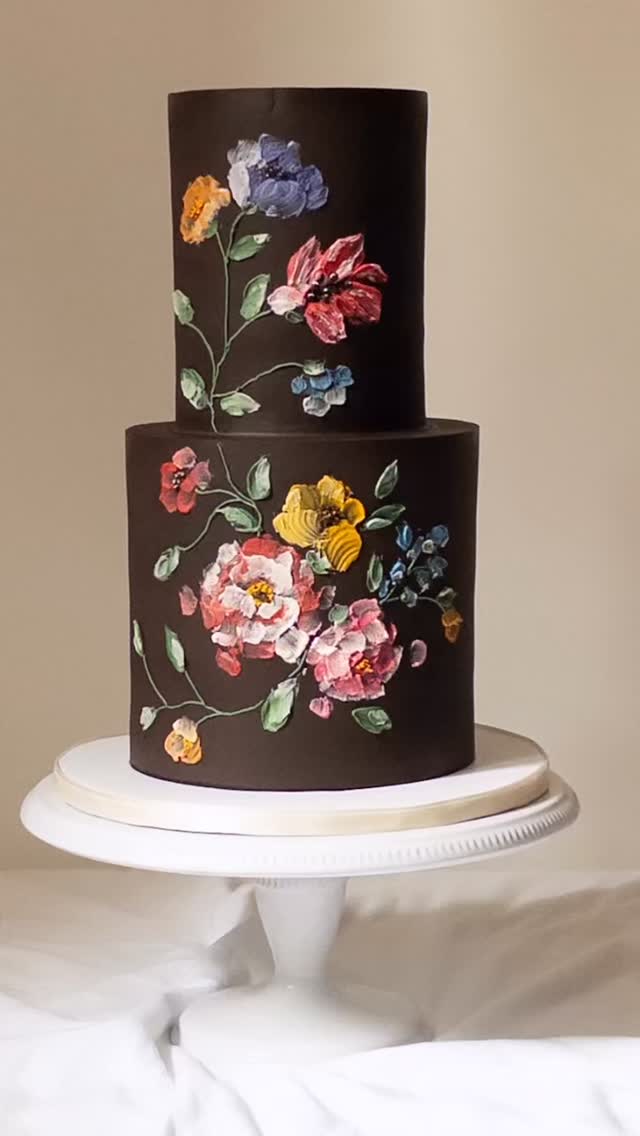 Toronto & GTA couples; wedding cake bookings for the 2026/27 season are open! If you are looking for a unique and delicious cake for your wedding, visit my website (linked in bio).
Cake tastings are only offered a few times a year, so don’t miss an opportunity to join my next tasting - March 26th
#tornontocakes #cakedesigner #torontowedding #weddingcakes #buttercreamcakes