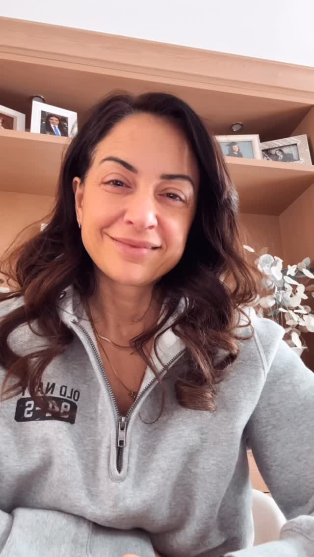 Almost every client tells me the same thing:
“I’m fine all day… and then nights feel out of control.”
That’s not a character flaw.
It’s a sign your body is catching up on fuel.
Structure earlier in the day changes everything.
⭐️ Share this with someone who needs to hear it.