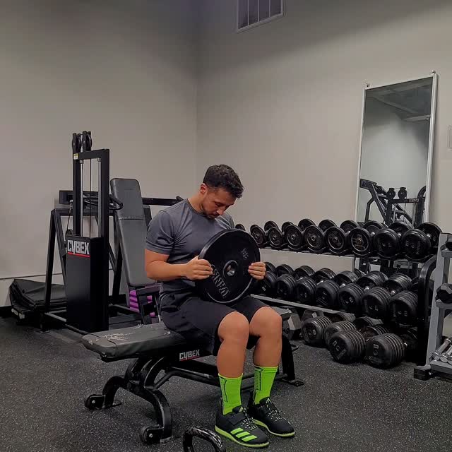 😬Exercise is hard😬
I'll be the first one to say it. Working out is hard, and sometimes not enjoyable. That's why I post raw, authentic videos of me struggling with workouts. I'm human too.
That being said, you know what's harder than a workout. A hospital bed. Remember that your health should be your number 1 priority.
#buffalotrainer #buffalofit #buffalopersonaltrainer #strengthcoaching #personaltrainerny