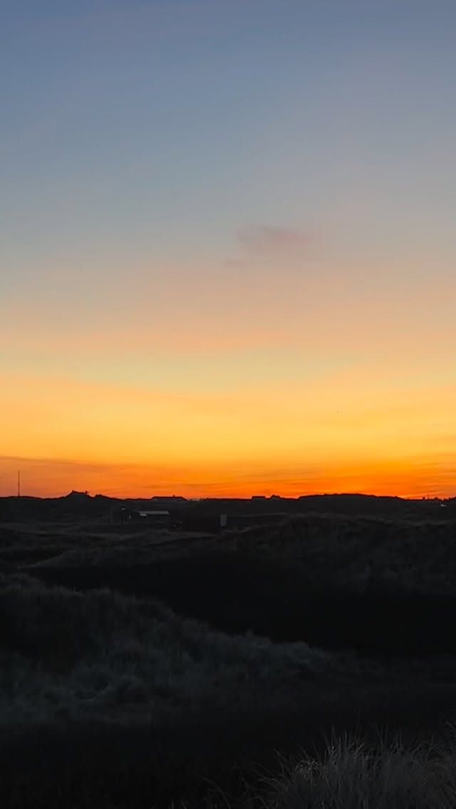 What a year — what a season! We’re already looking forward to the next one. It’s been a crazy year in so many ways, but building and running the café has definitely been one of the biggest adventures. Seeing all of you progress in your surfing, reconnect with old friends, meet new ones — and share so much joy along the way — has meant the world to us. 🏄♂️☕️🙌☺️ Hope to see you all in the new season!!