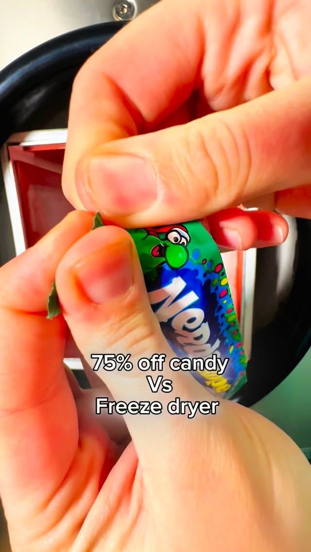 Would you try this? Follow us for free samples then comment try for the link! All your favorite freeze dried treats are available at our website in the bio!
#candy #freezedried #treats #fyp