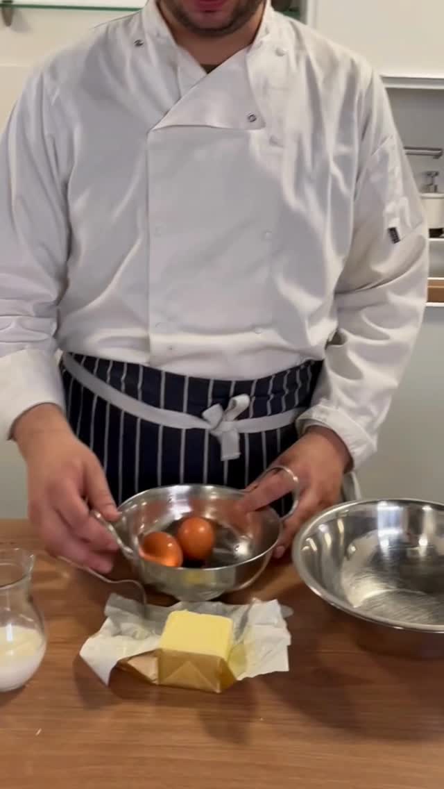 Chef Dan is here to show you a super simple method for making creamy, fluffy scrambled eggs every time 🥚🥚🥚
Ingredients:
✔️ 2 eggs
✔️ 2 tbsp cream
✔️ Butter
✔️ Salt & pepper
Method:
1️⃣ Crack eggs into a bowl, add cream, mix & season
2️⃣ Melt butter in a pan and season
3️⃣ Remove pan from heat, add eggs
4️⃣ Reduce heat and gently stir
5️⃣ Season, plate — and season again
Simple. Classic. Delicious.
👉 Follow us for easy recipes, chef tips & cooking tricks throughout the year.