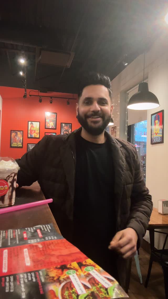 Visit @eato.ca for the best #delhi Street food at @eato.ca
#halalfood #shakeshake #icecreamshake #scarborougheats