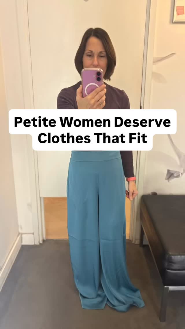 Slapping a “petite” label on clothes just doesn’t cut it anymore. Petite women deserve better.
I’m Carole, I’m 4’11” and I know how hard it is to find clothes that fit. I was so frustrated with clothes shopping that I started tracking brands that get us, and I built a directory to make it easier. Click the link in my bio for help.
