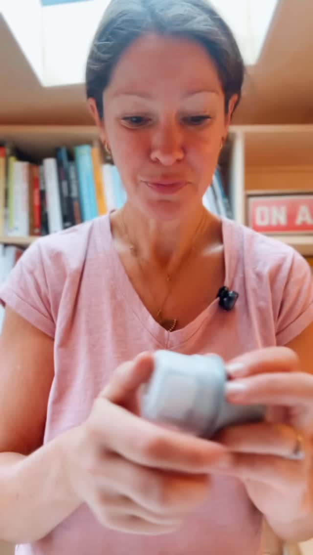 I love a bit of data.
I’m fasting next week and thought it would be interesting to look at my blood glucose levels, so started a few days early with my @hellolingo CGM (not an ad, I bought this myself)
Most of us think about blood sugar only in the context of food, but in reality, glucose is influenced just as strongly by sleep, stress, hormones, movement and circadian rhythm. A Continuous Glucose Monitor (CGM) allows you to see this in real time.
Want to learn more? I’m thinking of opening up some 1:1 reviews for people like you and me who’d like to wear one for two weeks and would like support to run through your data. DM me if you’re interested, or comment below and I’ll get in touch.
#bloodglucose #nutritionaltherapist #futurestrong #metabolichealth